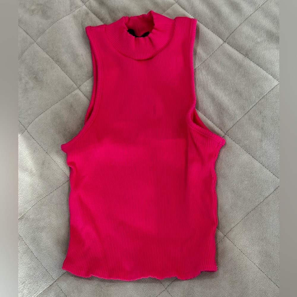 Sleeveless Pink Ribbed Top